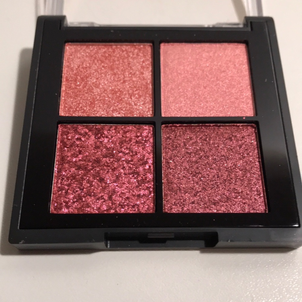 Illuminati Eyeshadow quad in master NEW